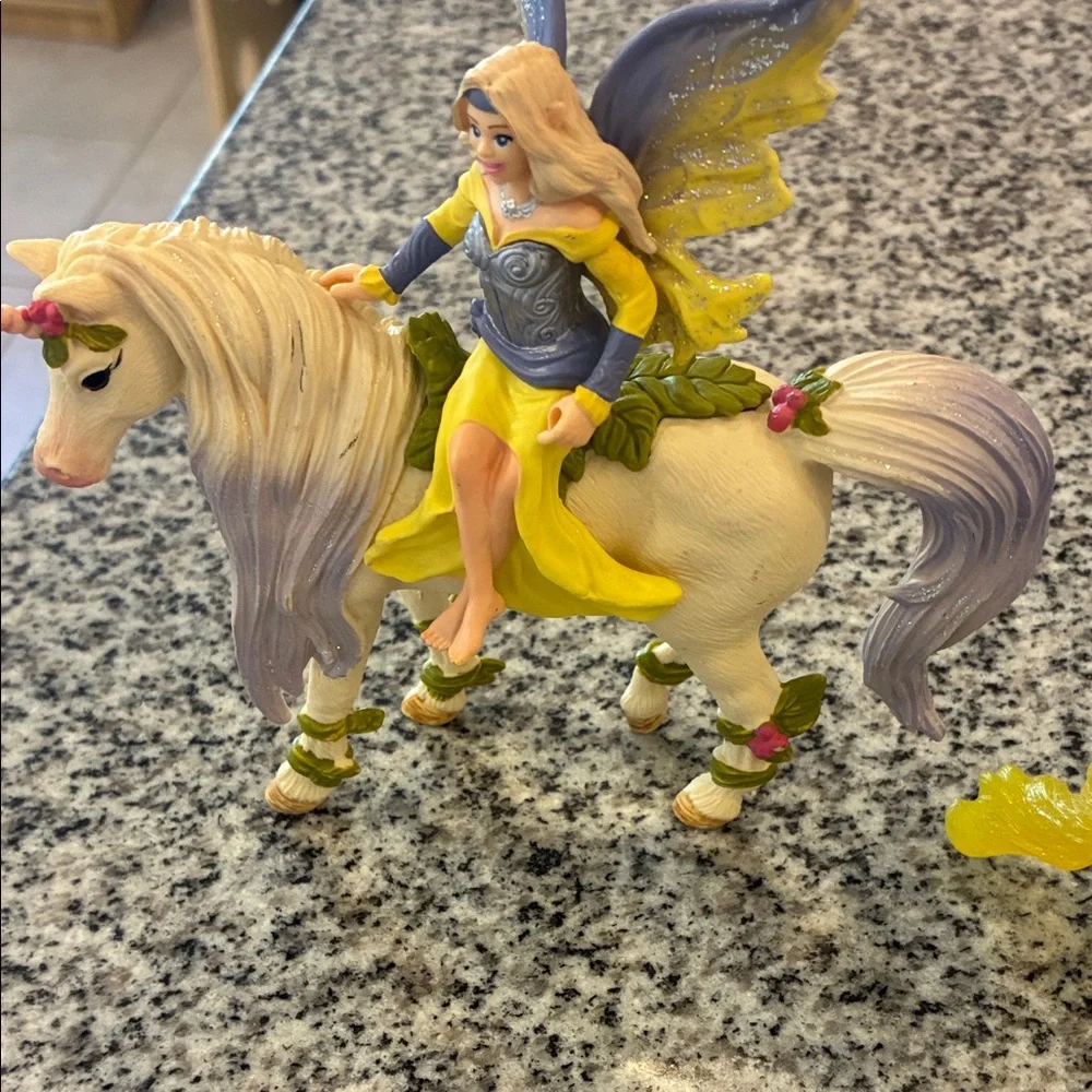 Bayala Schleich unicorn and dragon toy lot - Picture 6 of 16